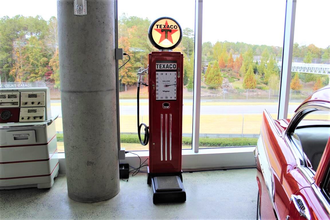 TEXACO PEERLESS SCALE GAS PUMP