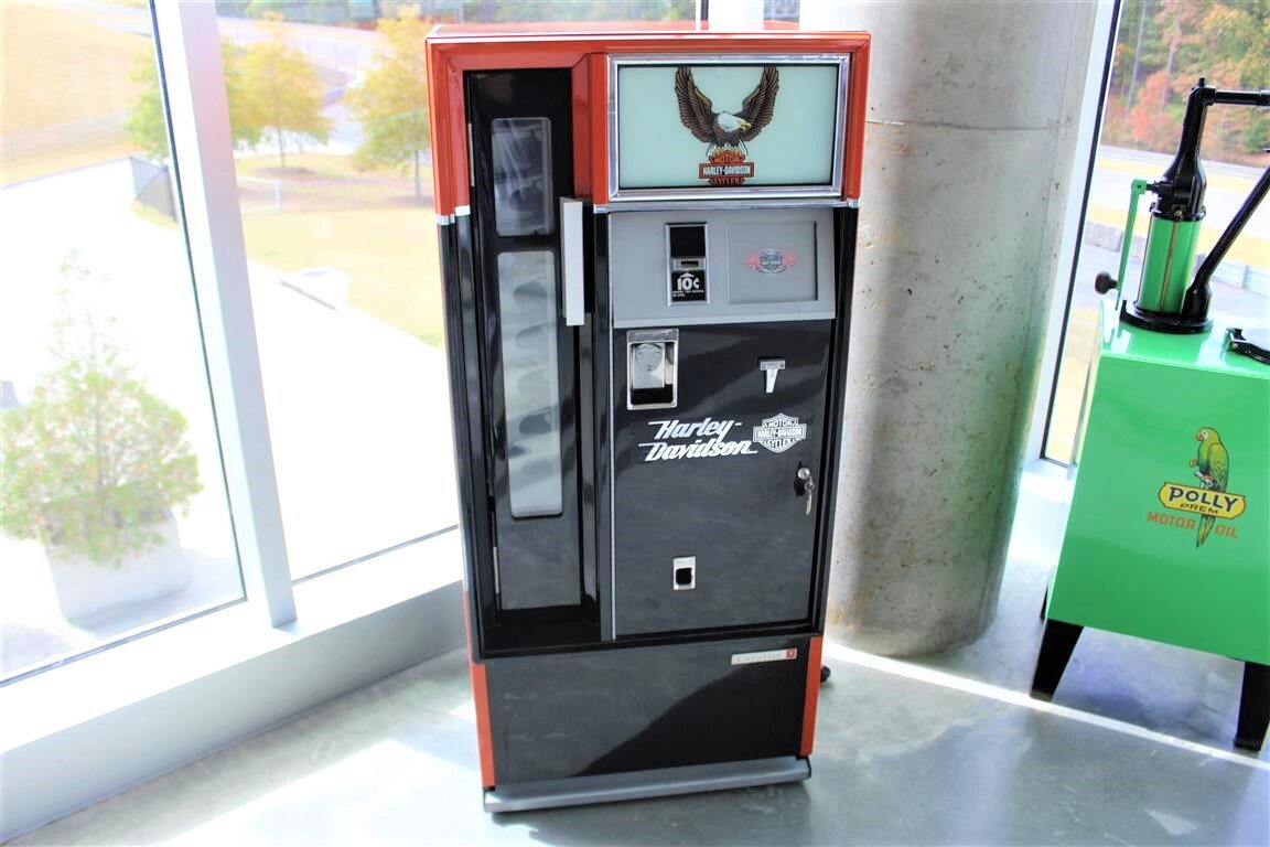 HARLEY DAVIDSON THEMED VENDING MACHINE