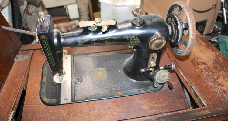 Image for MEGA 2-RING COLLECTOR'S ESTATE AUCTION