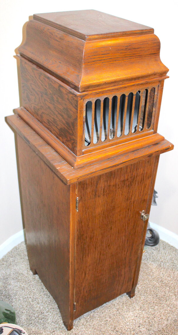 Image for MEGA 2-RING COLLECTOR'S ESTATE AUCTION