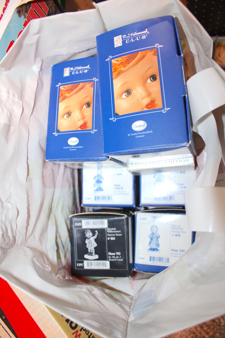 Image for MEGA 2-RING COLLECTOR'S ESTATE AUCTION