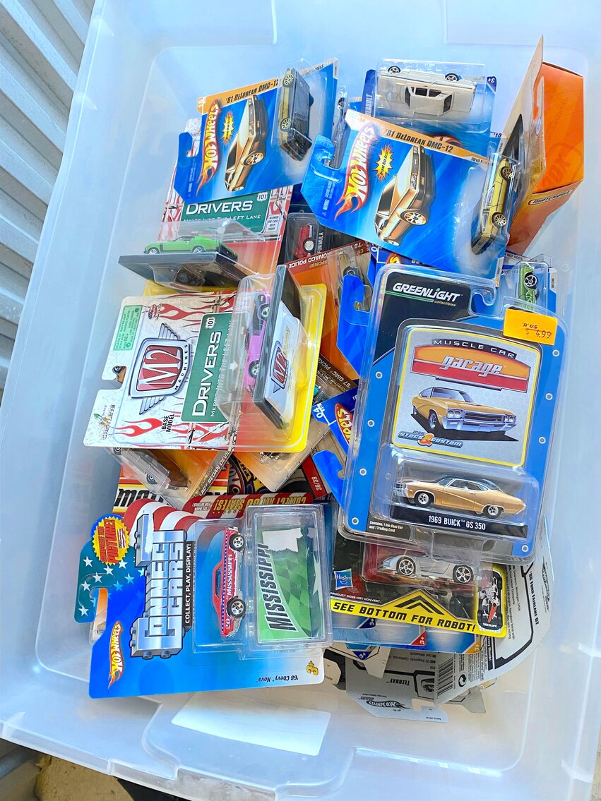 Image for MEGA 2-RING COLLECTOR'S ESTATE AUCTION