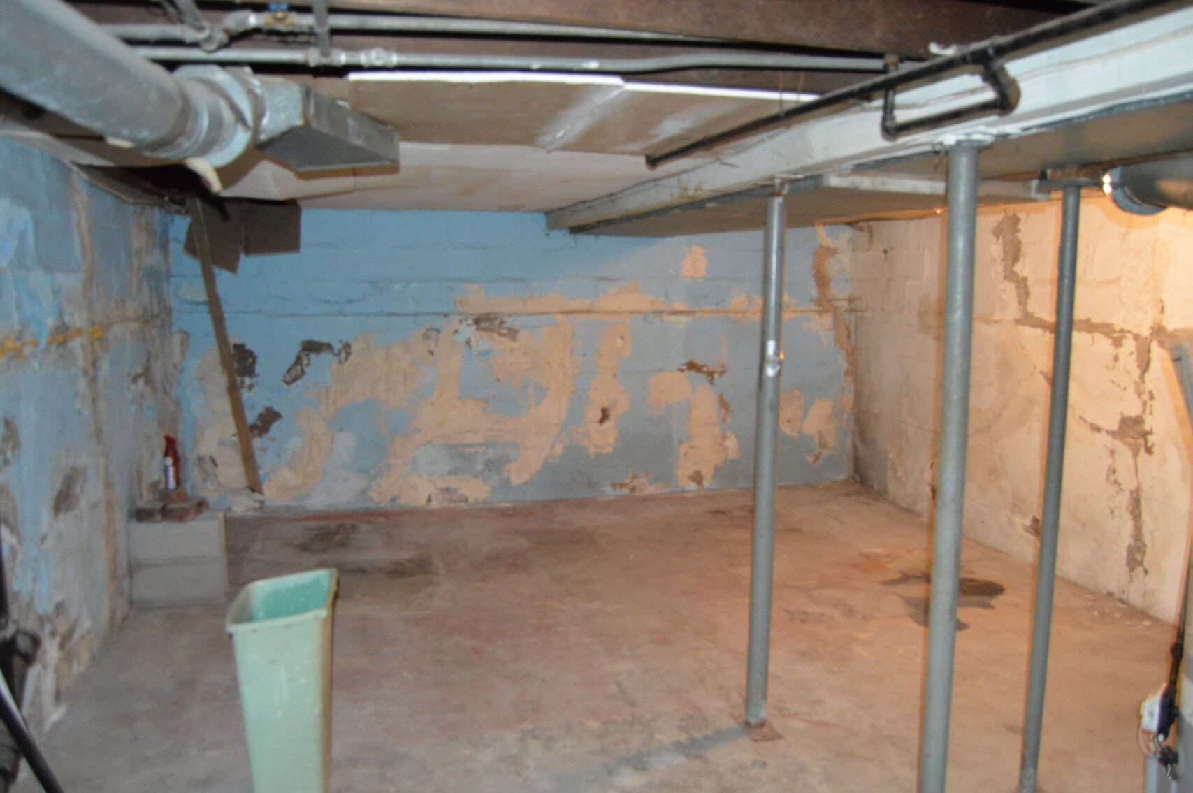 Image for 211 E 4th St