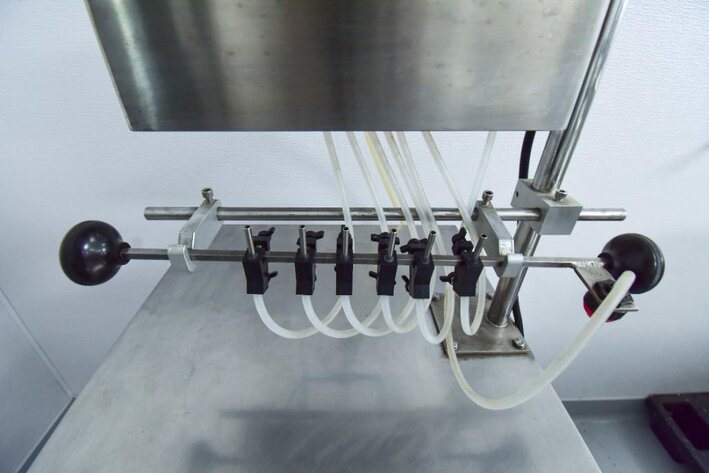 Image for ***SOLD*** MJK1273 Accutek 6 Head Table Top Filler 