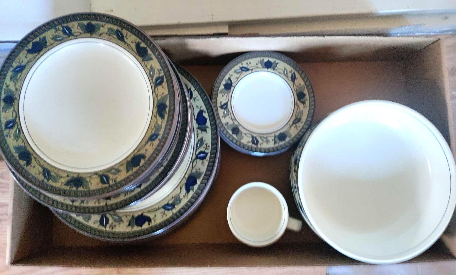 Image for Honda Civic, Ford Escape, Furniture, Decor, Kitchenware, Tools, Yard Items (Wildwood)