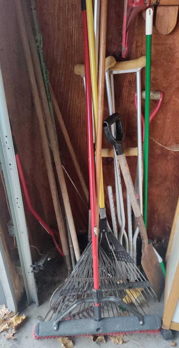 Image for Honda Civic, Ford Escape, Furniture, Decor, Kitchenware, Tools, Yard Items (Wildwood)