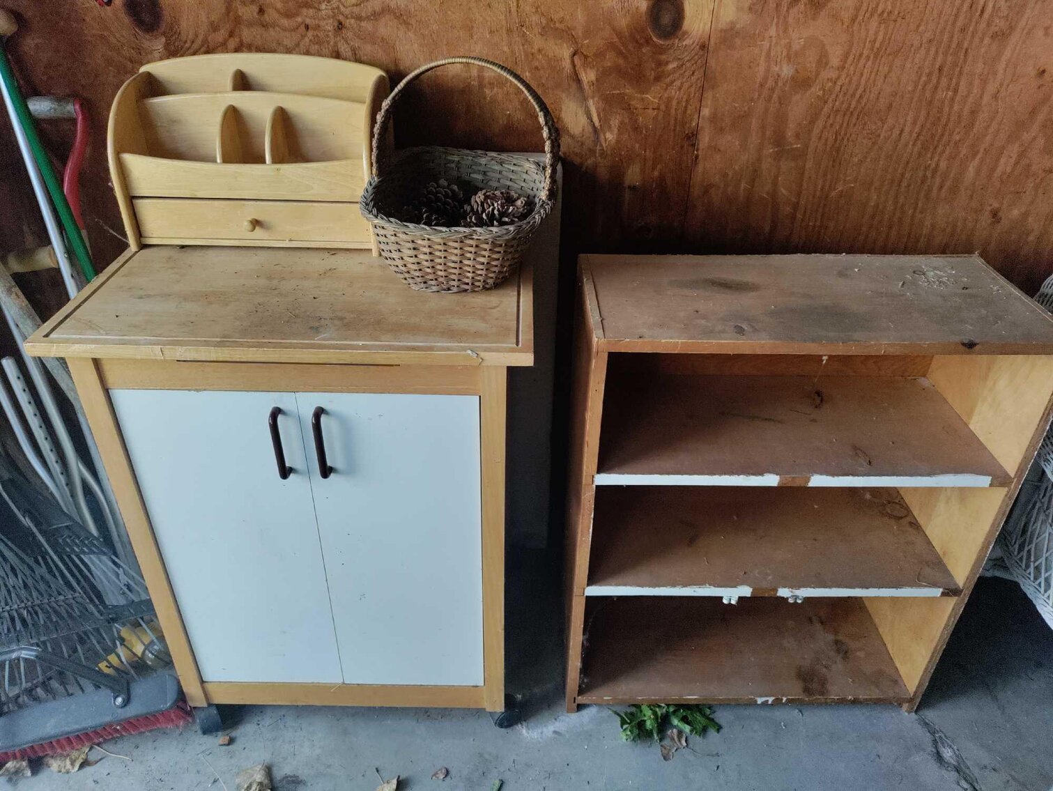 Image for Honda Civic, Ford Escape, Furniture, Decor, Kitchenware, Tools, Yard Items (Wildwood)