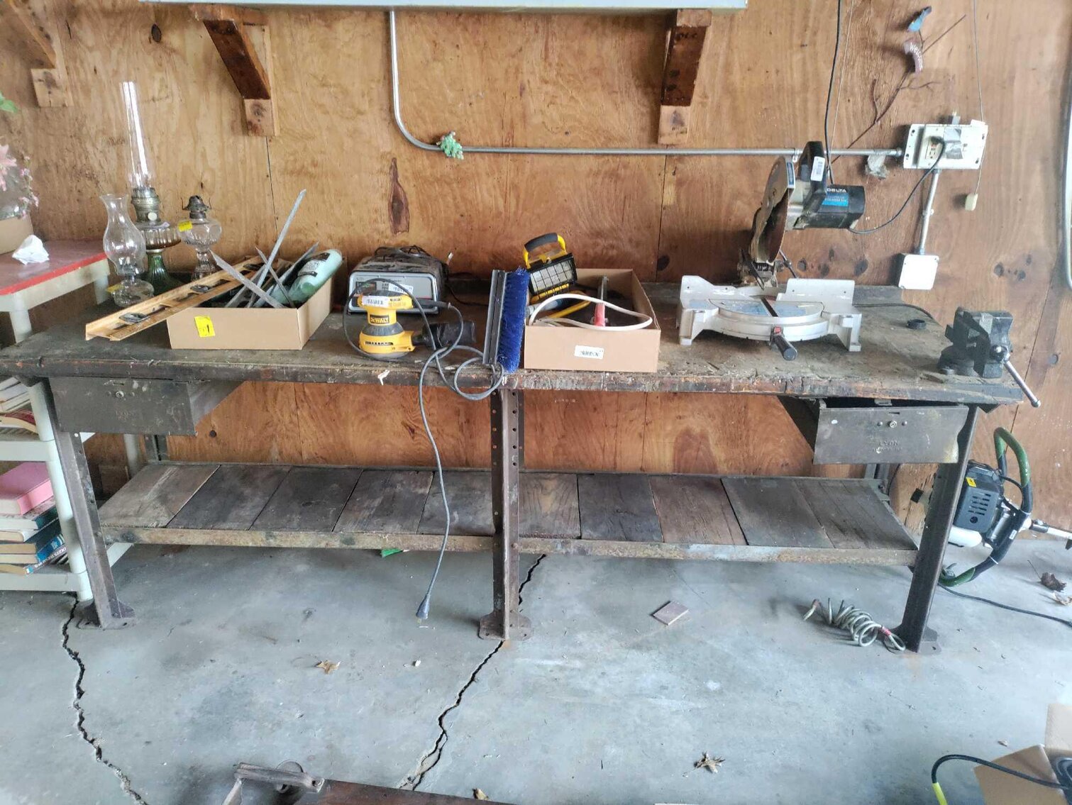 Image for Honda Civic, Ford Escape, Furniture, Decor, Kitchenware, Tools, Yard Items (Wildwood)