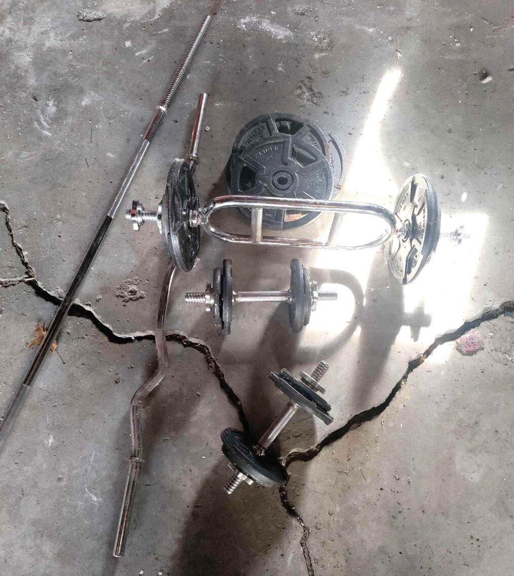 Image for Honda Civic, Ford Escape, Furniture, Decor, Kitchenware, Tools, Yard Items (Wildwood)