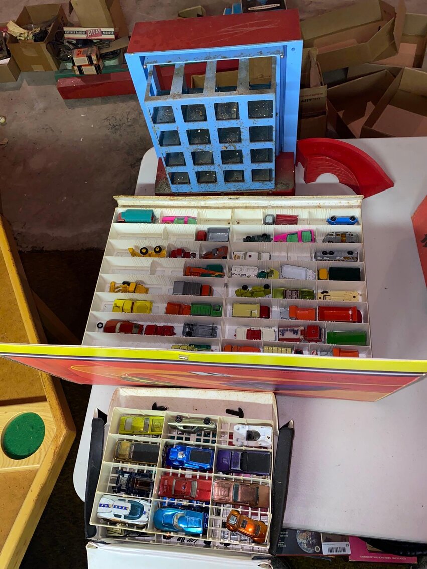 Image for Hot Rod Car Show Memorabilia, Toys, Trains, Die Casts, Furniture, Tools (Fredelia)