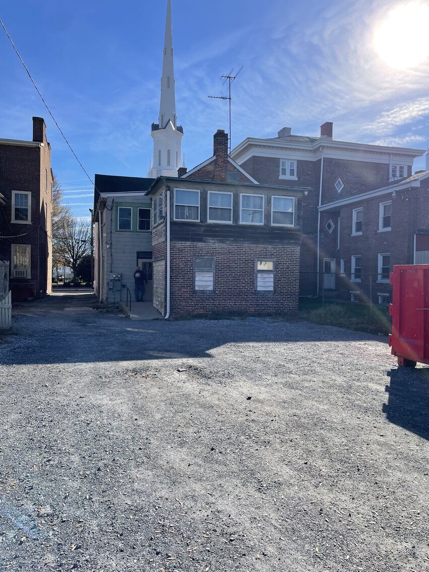 Image for Bankruptcy Auction - 2-Story 4,000 +/- SF Professional Office Building w/ Private Parking Lot in Downtown Salem