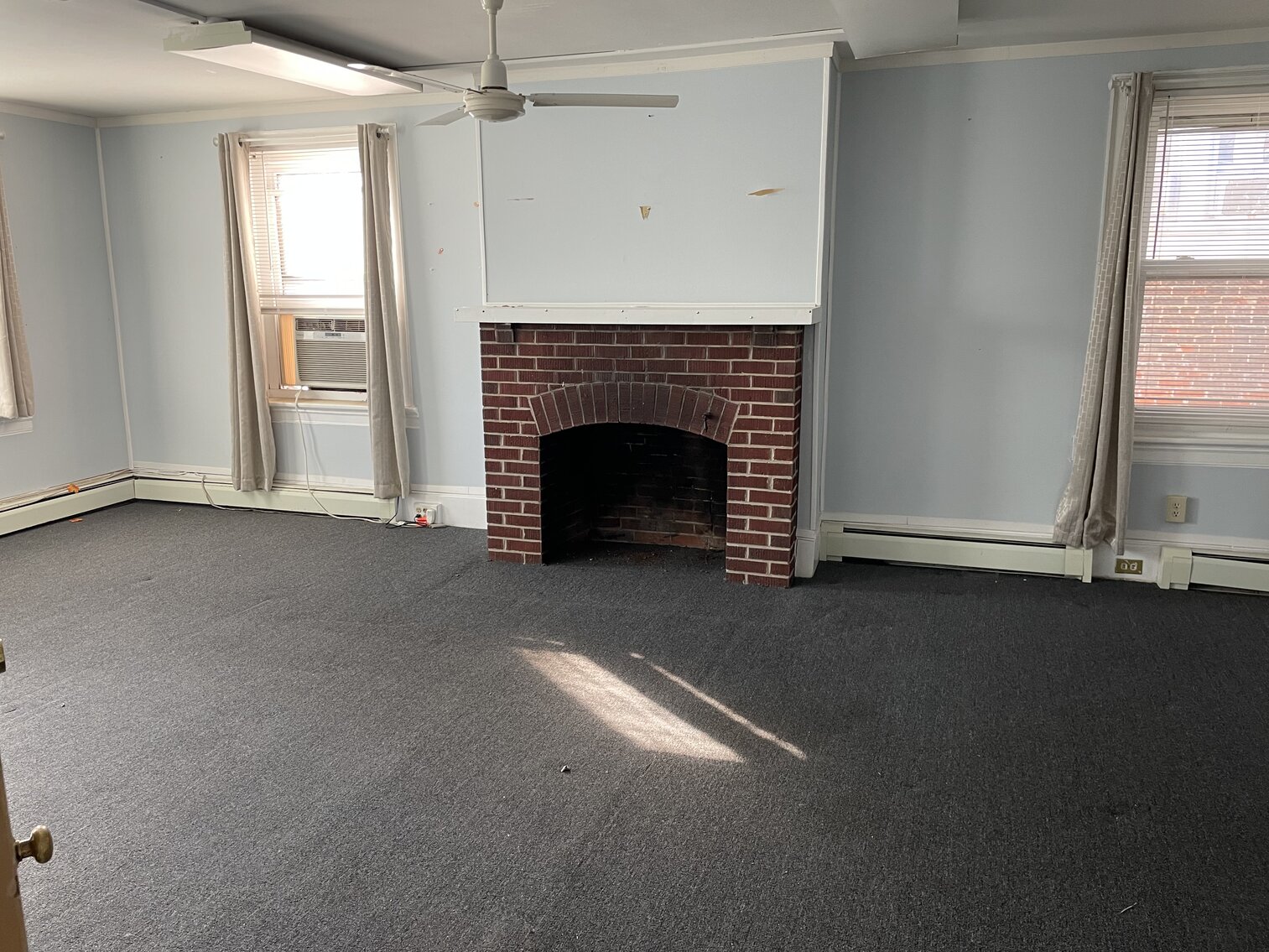 Image for Bankruptcy Auction - 2-Story 4,000 +/- SF Professional Office Building w/ Private Parking Lot in Downtown Salem