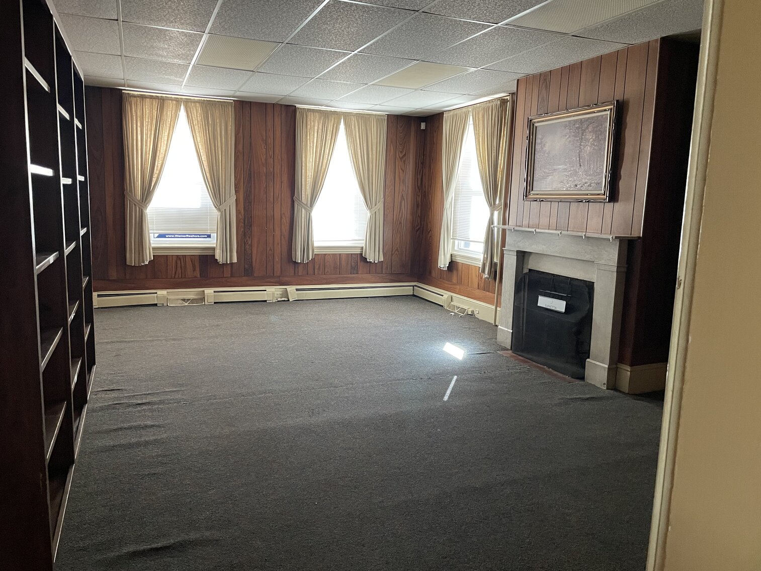 Image for Bankruptcy Auction - 2-Story 4,000 +/- SF Professional Office Building w/ Private Parking Lot in Downtown Salem