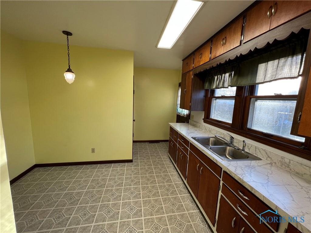 Image for MINIMUM BID AUCTION $19,000! 154 Spencer St.