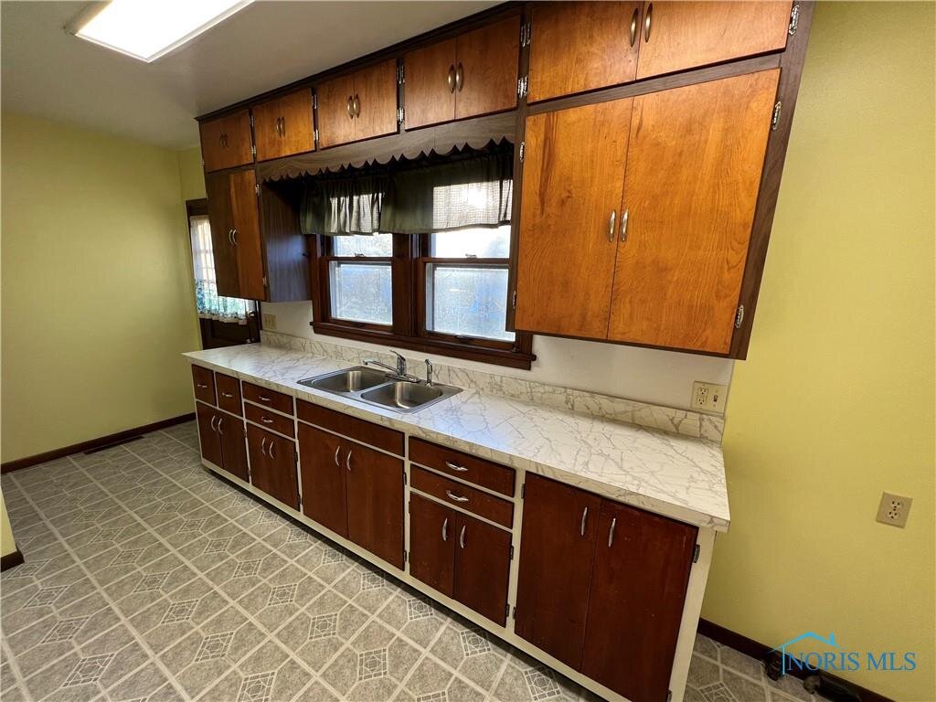 Image for MINIMUM BID AUCTION $19,000! 154 Spencer St.