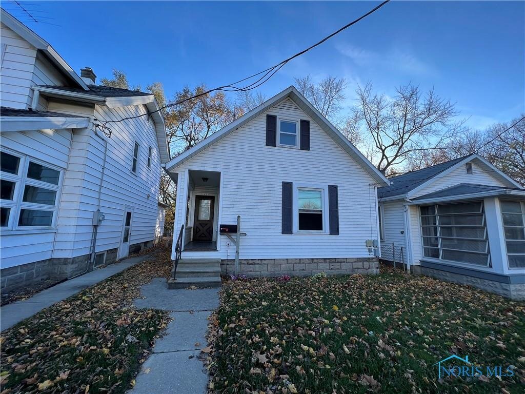 Image for MINIMUM BID AUCTION $19,000! 1423 Queen St.