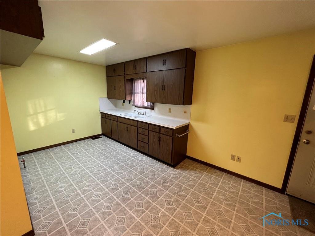 Image for MINIMUM BID AUCTION $19,000! 1425 Queen St.