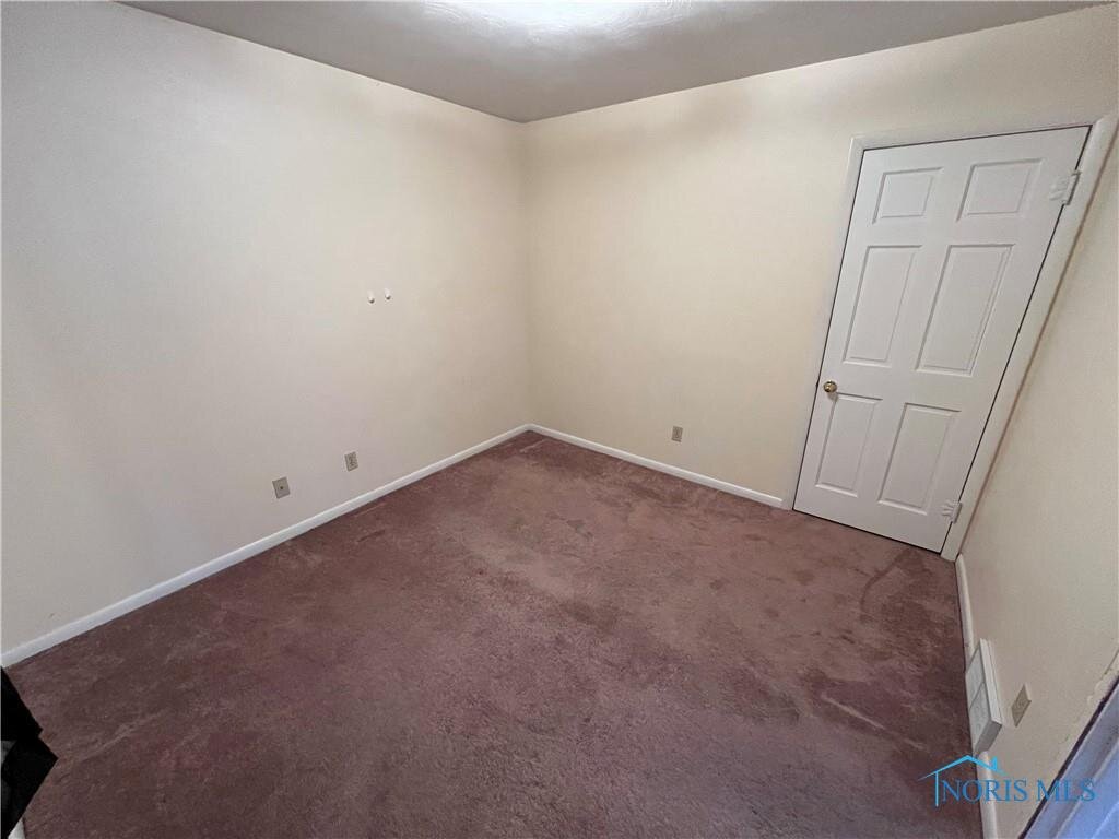 Image for MINIMUM BID AUCTION $19,000! 1433 Queen St