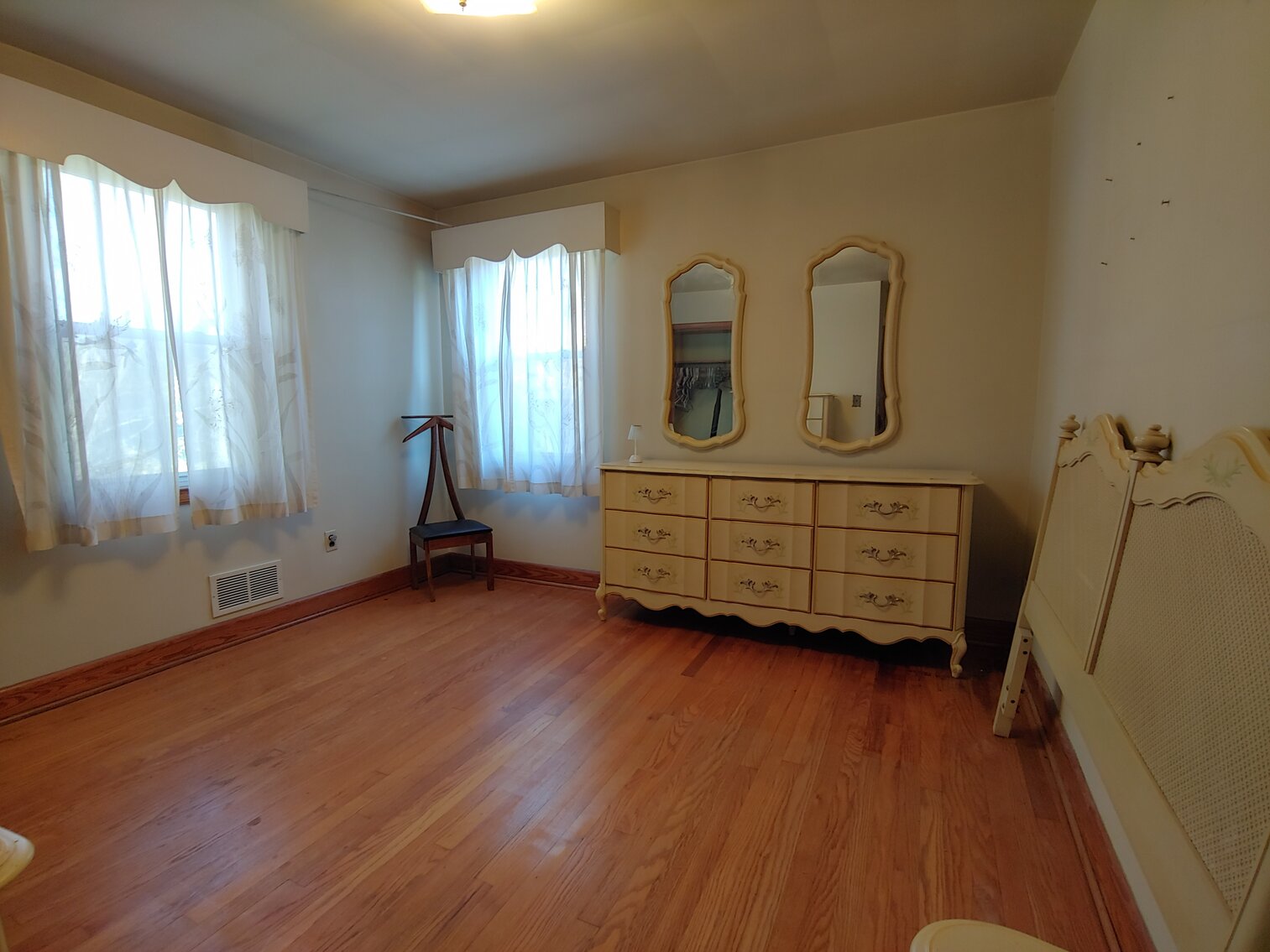 Image for 3 BEDROOM 2-STORY BRICK CAPE COD  W/ HUMMELS, COLLECTORS ITEMS & HOUSEHOLD GOODS