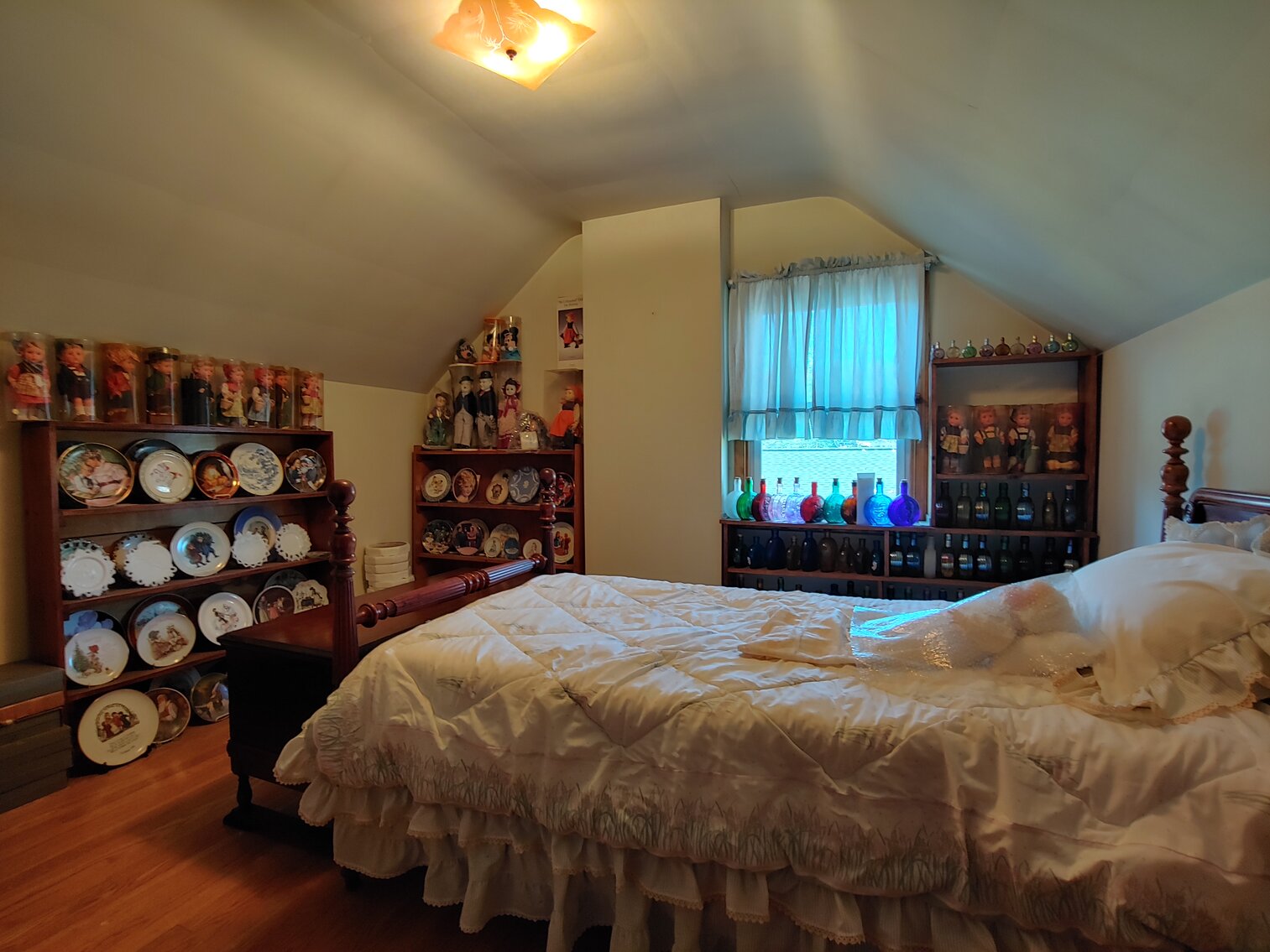 Image for 3 BEDROOM 2-STORY BRICK CAPE COD  W/ HUMMELS, COLLECTORS ITEMS & HOUSEHOLD GOODS