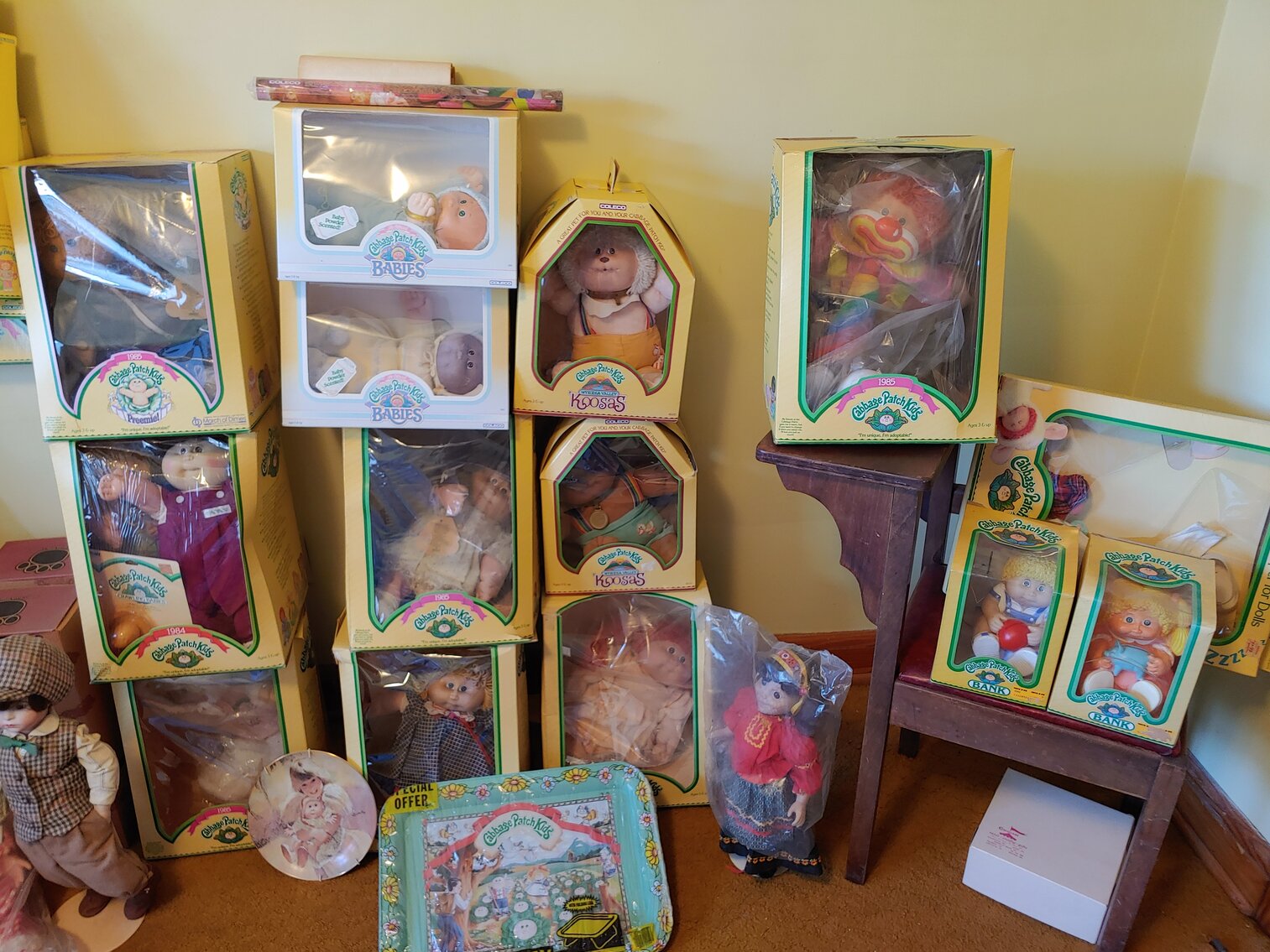 Image for 3 BEDROOM 2-STORY BRICK CAPE COD  W/ HUMMELS, COLLECTORS ITEMS & HOUSEHOLD GOODS