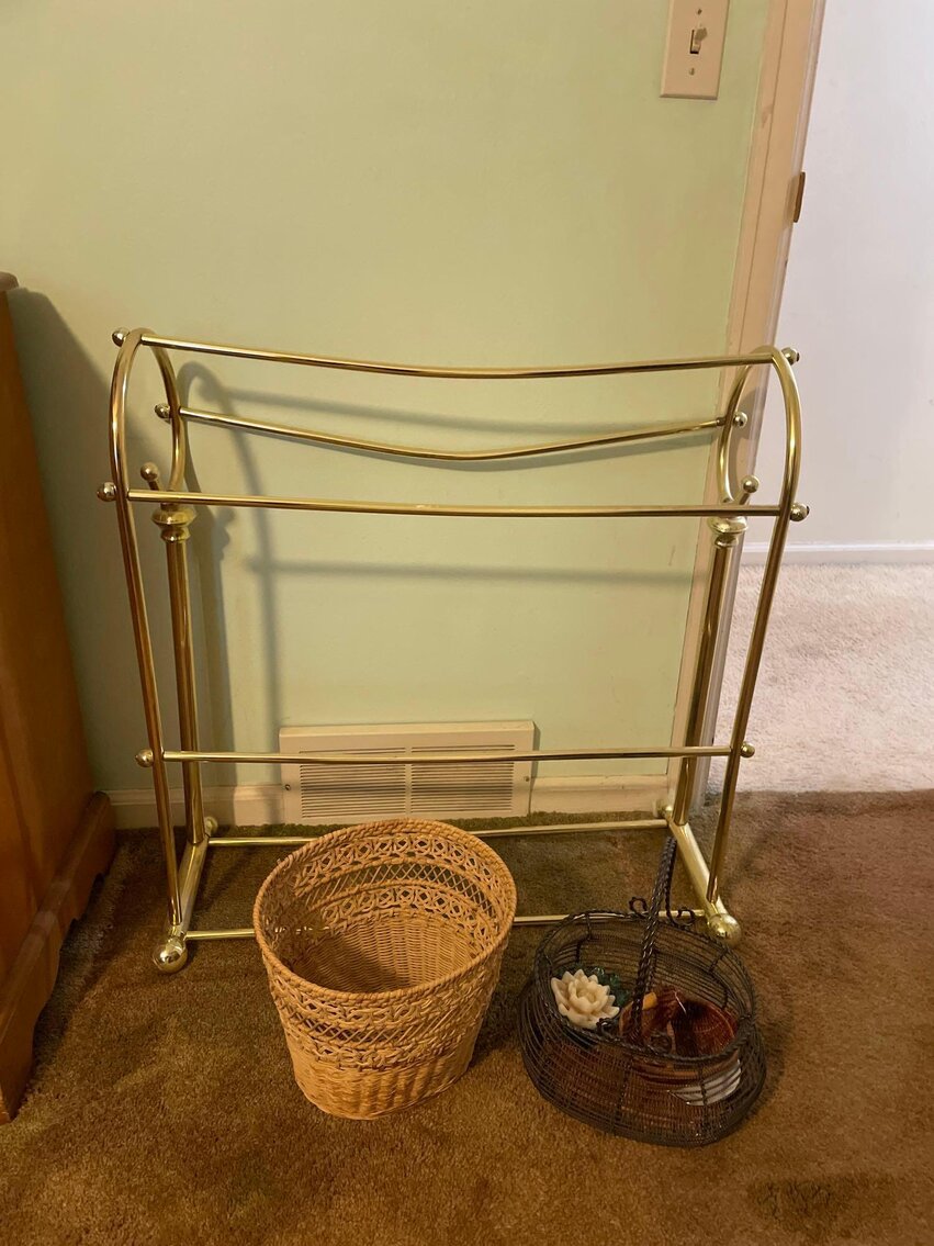 Image for Tools, Antiques, Glassware, Costume and Gold Jewelry, Collectibles, and Furnishings (S Holland Sylvania)