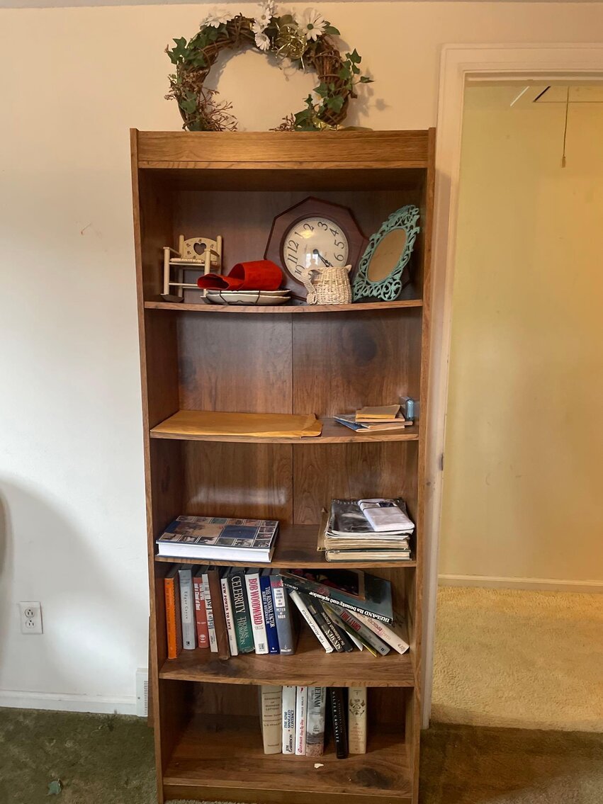 Image for Tools, Antiques, Glassware, Costume and Gold Jewelry, Collectibles, and Furnishings (S Holland Sylvania)