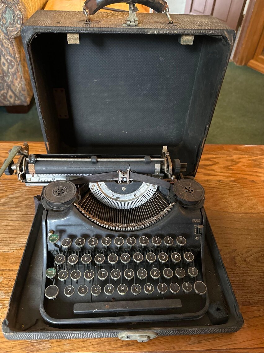 Image for Tools, Antiques, Glassware, Costume and Gold Jewelry, Collectibles, and Furnishings (S Holland Sylvania)