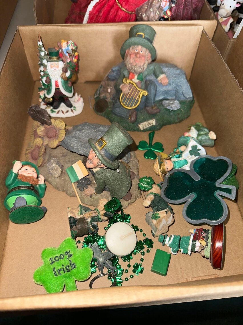 Image for Tools, Antiques, Glassware, Costume and Gold Jewelry, Collectibles, and Furnishings (S Holland Sylvania)