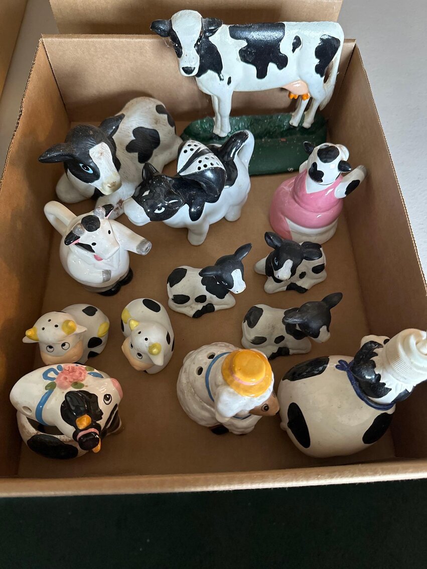 Image for Tools, Antiques, Glassware, Costume and Gold Jewelry, Collectibles, and Furnishings (S Holland Sylvania)