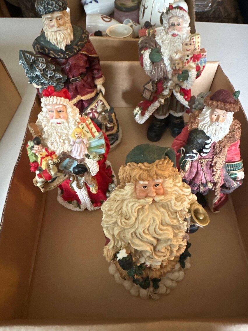 Image for Tools, Antiques, Glassware, Costume and Gold Jewelry, Collectibles, and Furnishings (S Holland Sylvania)