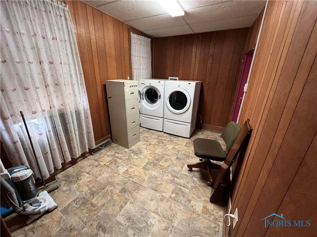 Image for MINIMUM BID AUCTION $25,000! 1132 Clark St