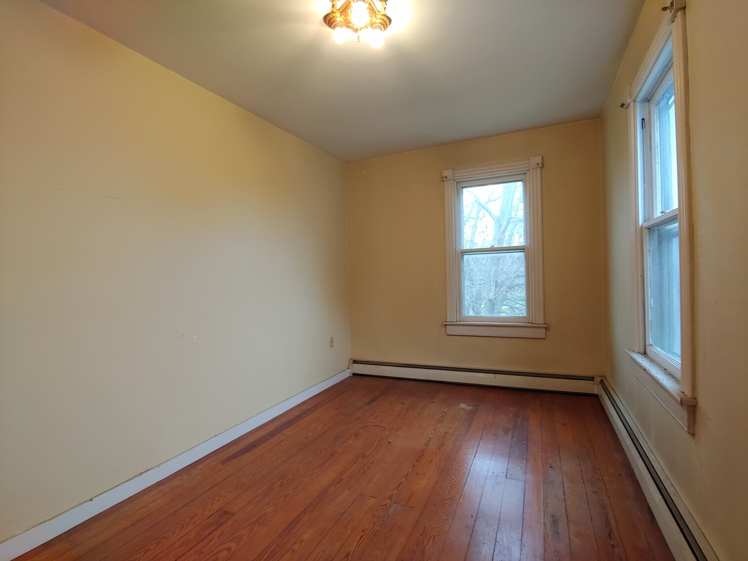 Image for 4 BR, 1.5 BA, 2½-STORY COLONIAL HOME  & 2BR, 2-STORY CARRIAGE HOUSE ON 2.4+/- ACRE LOT