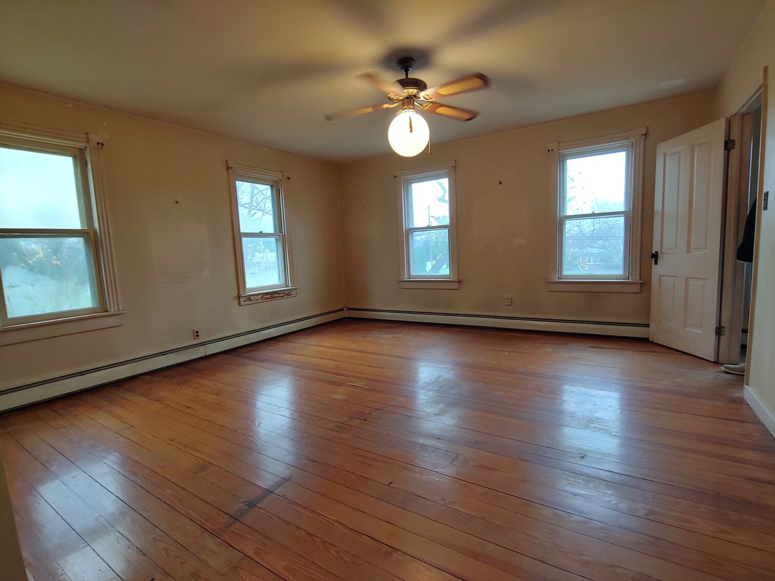 Image for 4 BR, 1.5 BA, 2½-STORY COLONIAL HOME  & 2BR, 2-STORY CARRIAGE HOUSE ON 2.4+/- ACRE LOT