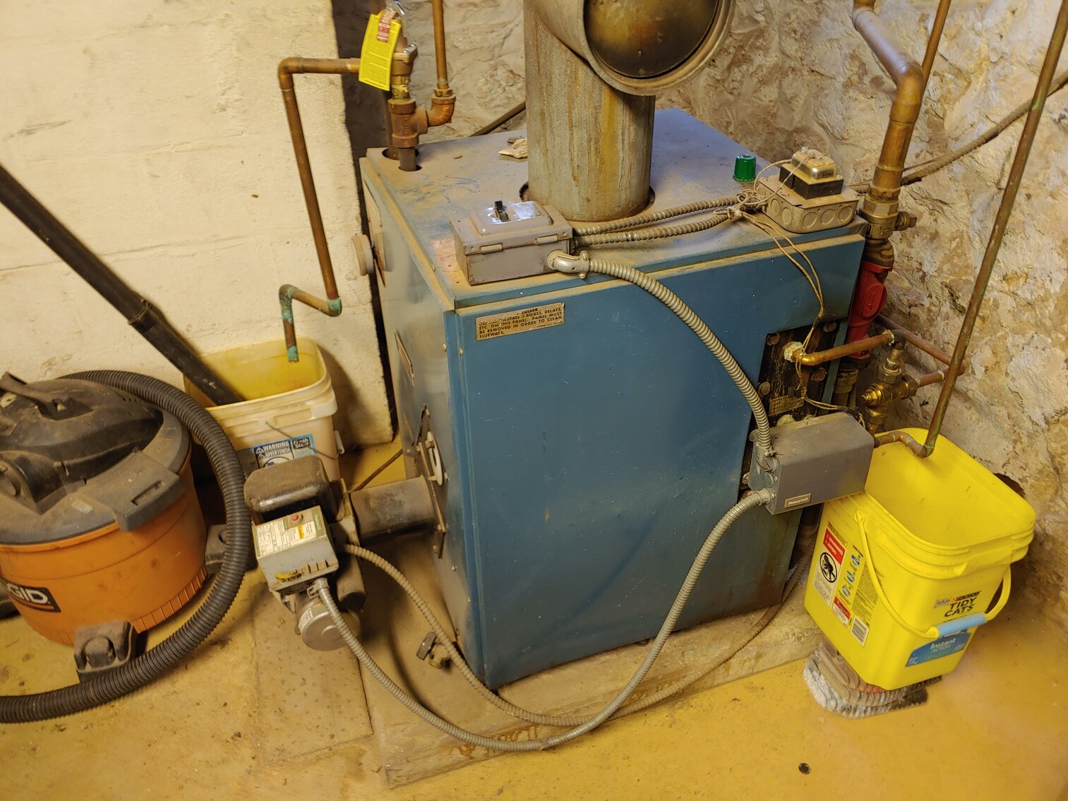 Image for 4 BR, 1.5 BA, 2½-STORY COLONIAL HOME  & 2BR, 2-STORY CARRIAGE HOUSE ON 2.4+/- ACRE LOT