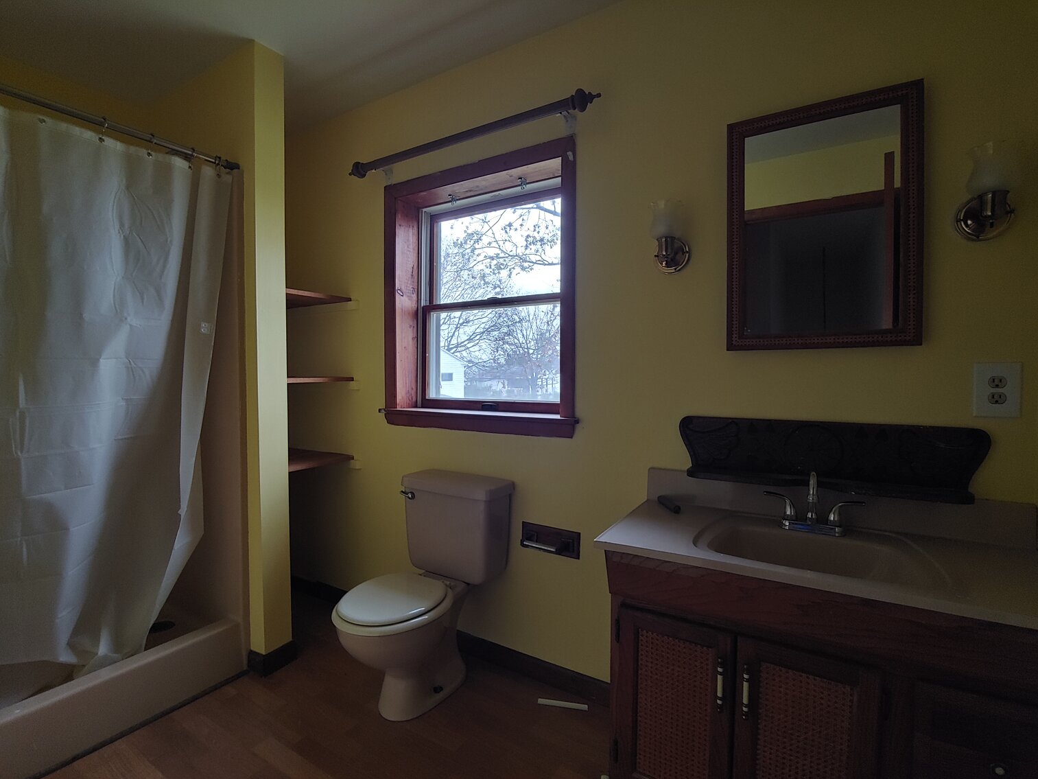 Image for 4 BR, 1.5 BA, 2½-STORY COLONIAL HOME  & 2BR, 2-STORY CARRIAGE HOUSE ON 2.4+/- ACRE LOT