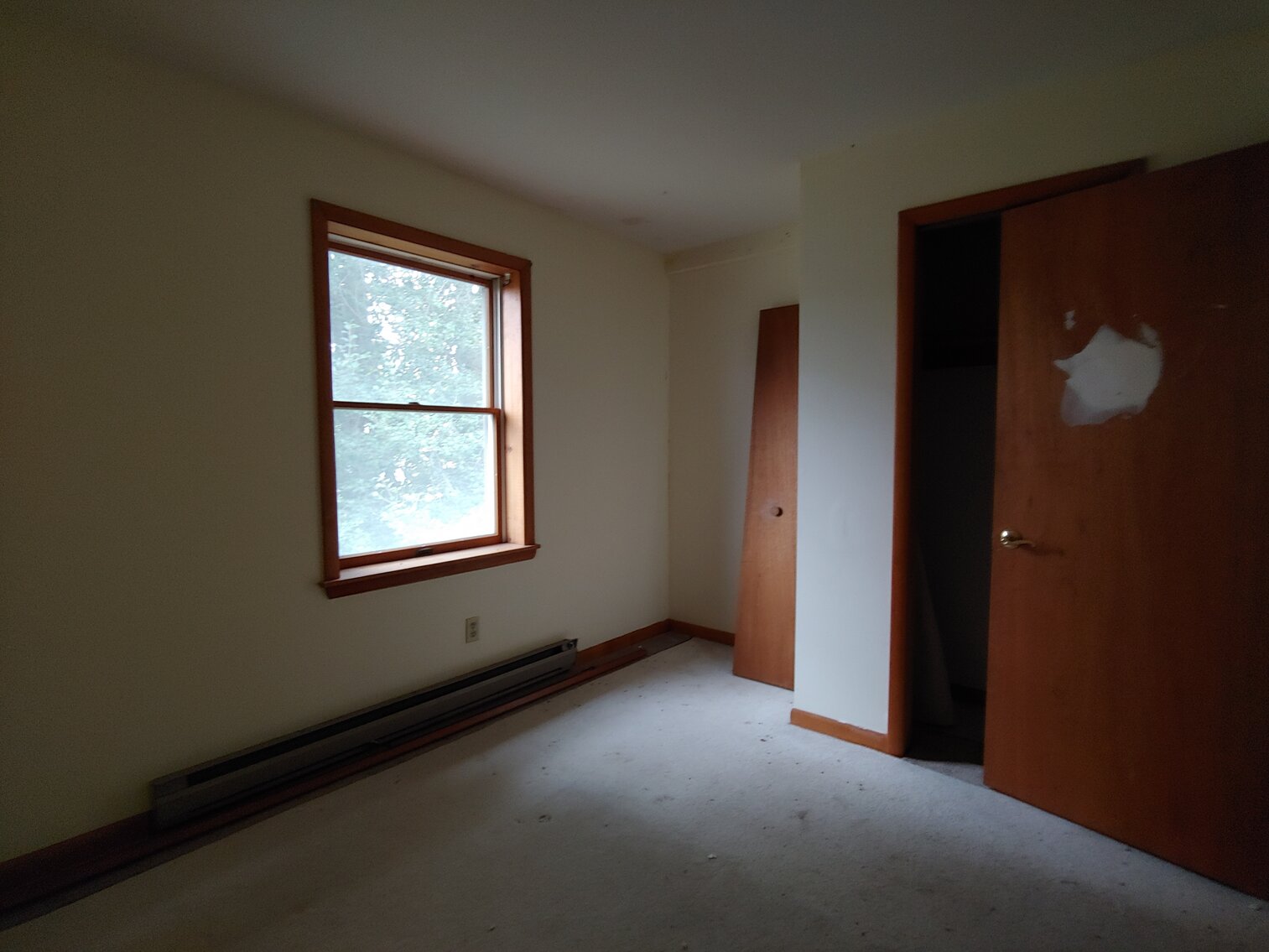 Image for 4 BR, 1.5 BA, 2½-STORY COLONIAL HOME  & 2BR, 2-STORY CARRIAGE HOUSE ON 2.4+/- ACRE LOT