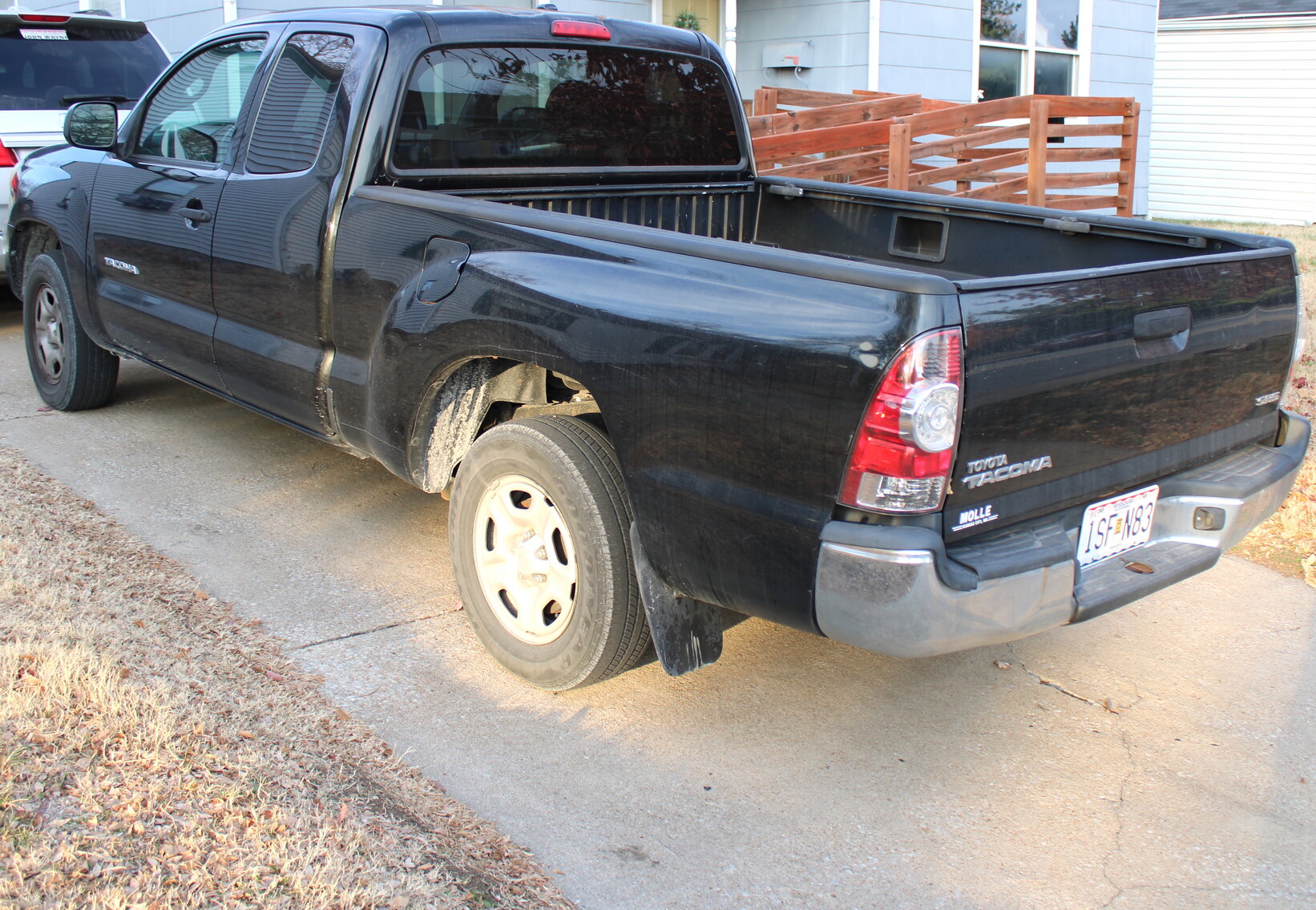 Image for LIVING ESTATE AUCTION