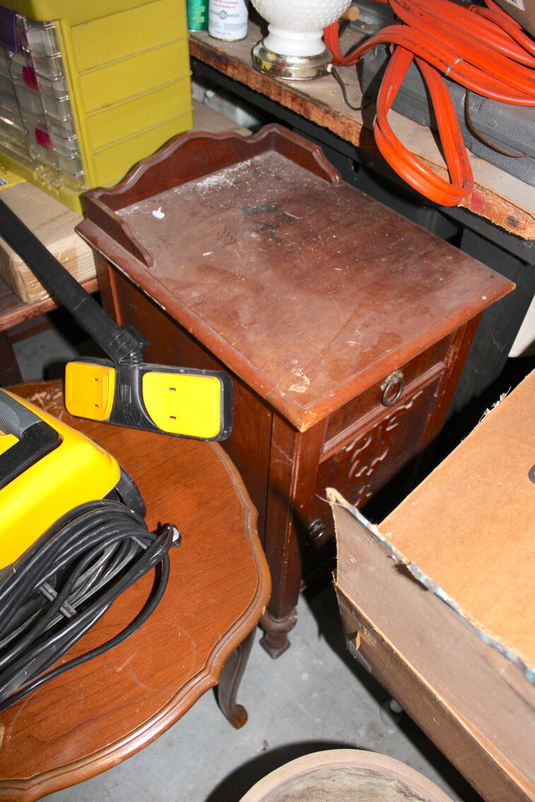 Image for LIVING ESTATE AUCTION