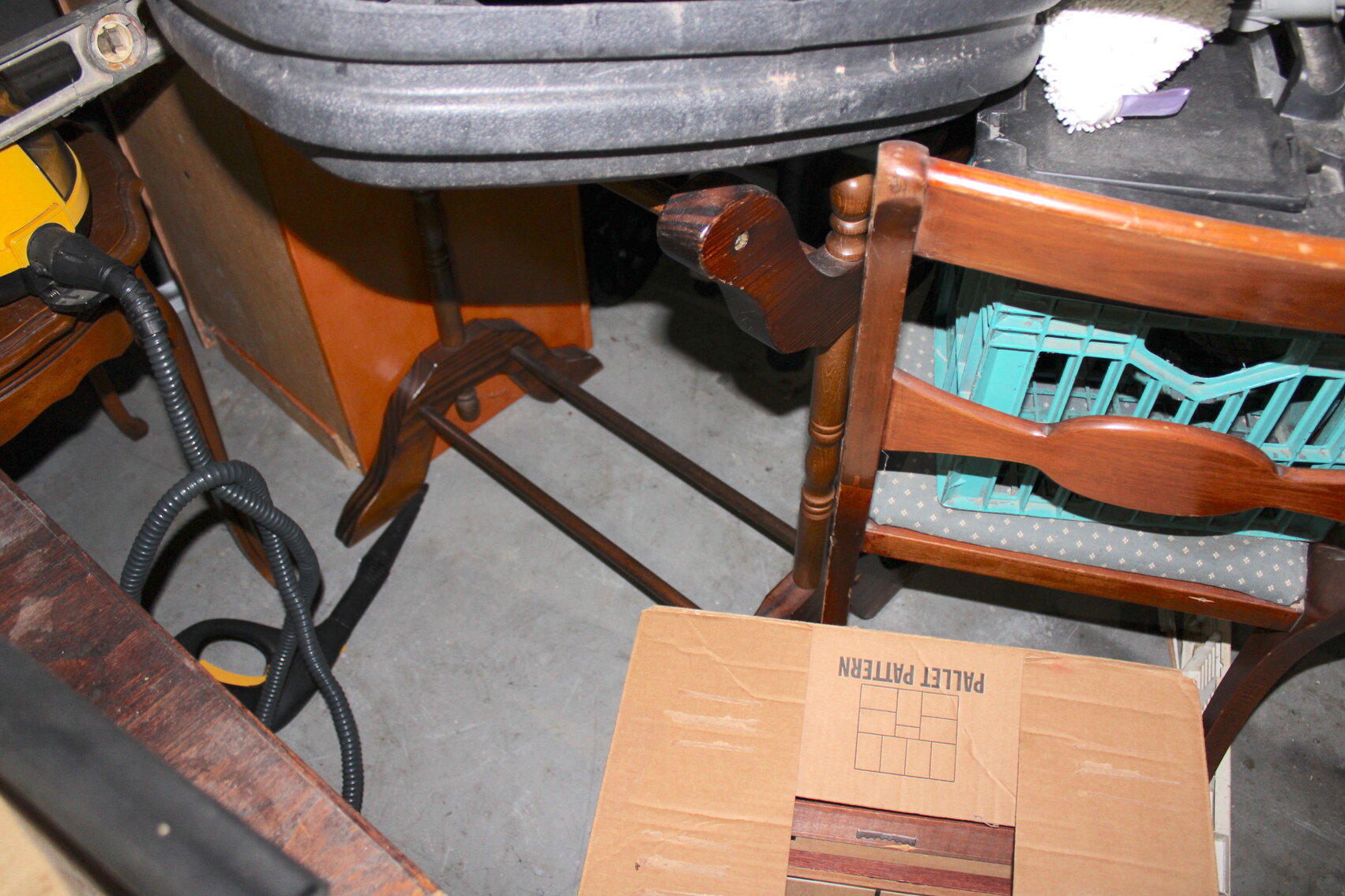 Image for LIVING ESTATE AUCTION