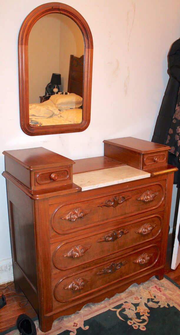 Image for LIVING ESTATE AUCTION