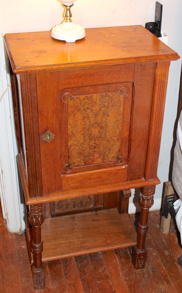 Image for LIVING ESTATE AUCTION