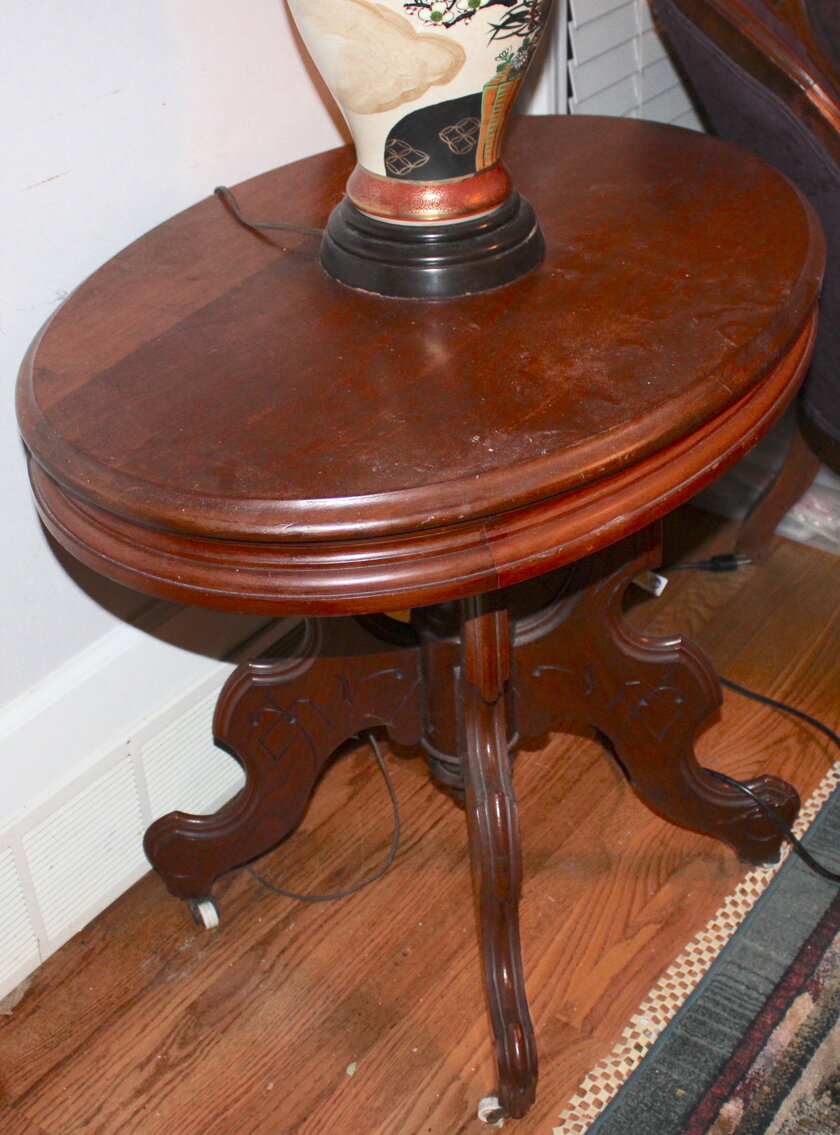 Image for LIVING ESTATE AUCTION