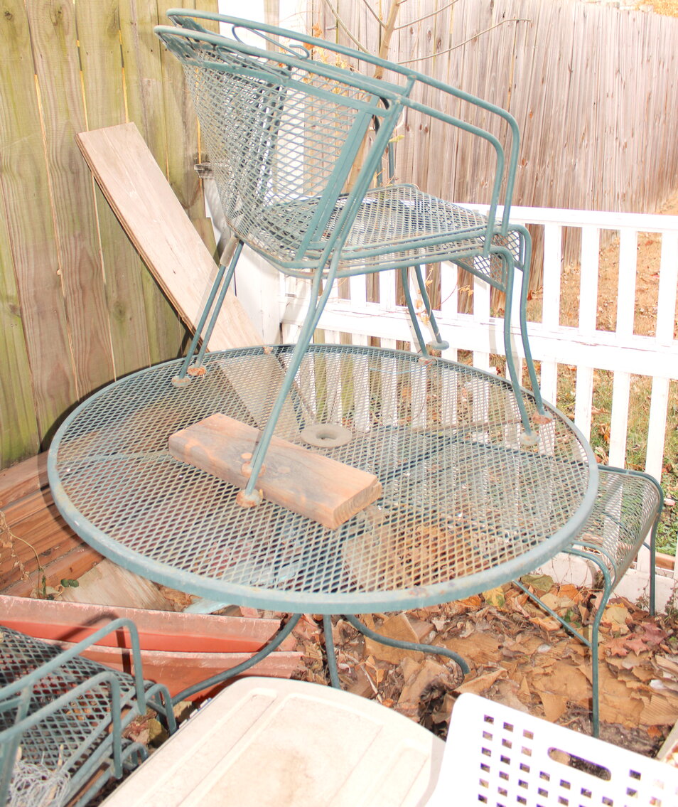 Image for LIVING ESTATE AUCTION