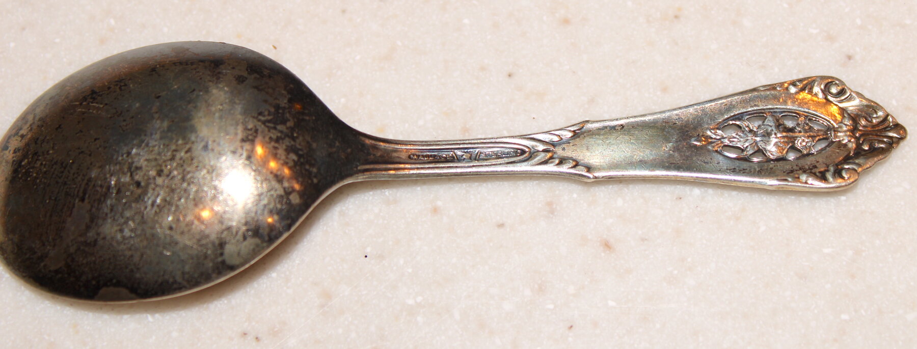 Image for LIVING ESTATE AUCTION