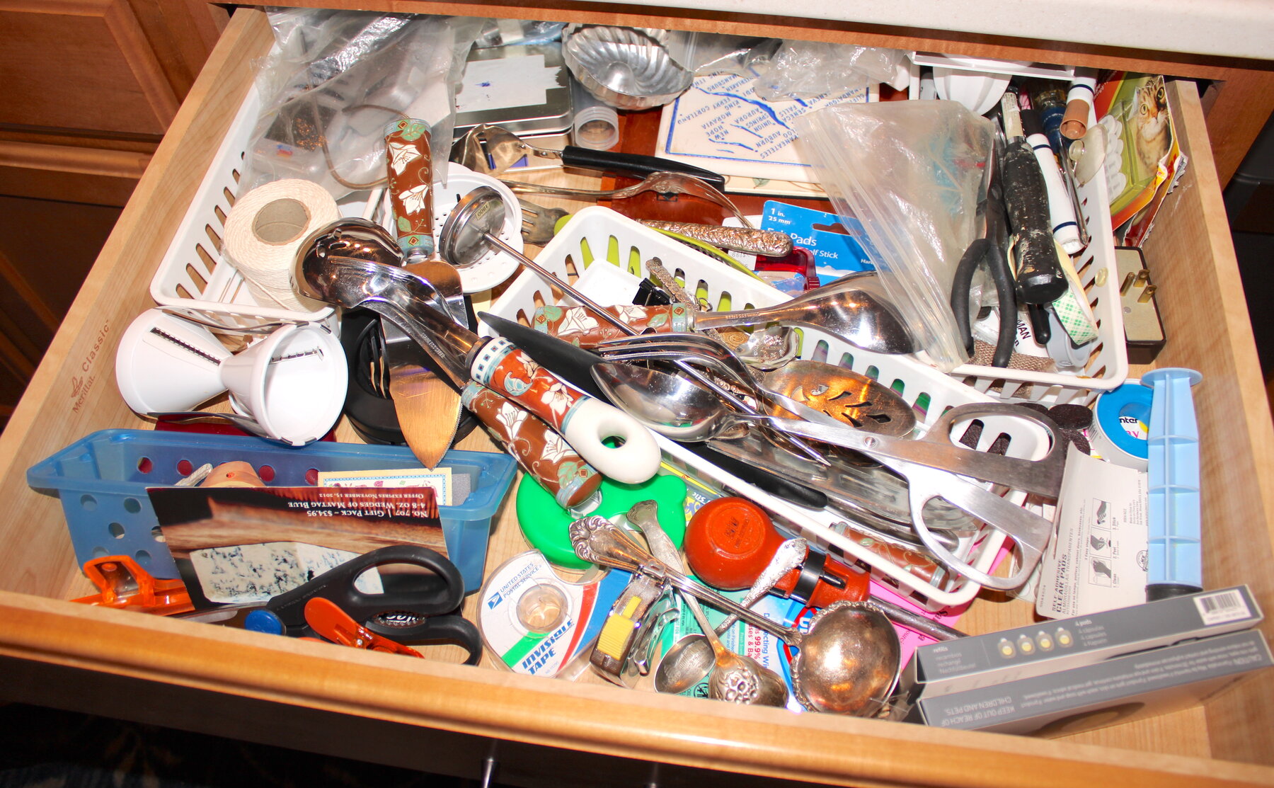 Image for LIVING ESTATE AUCTION