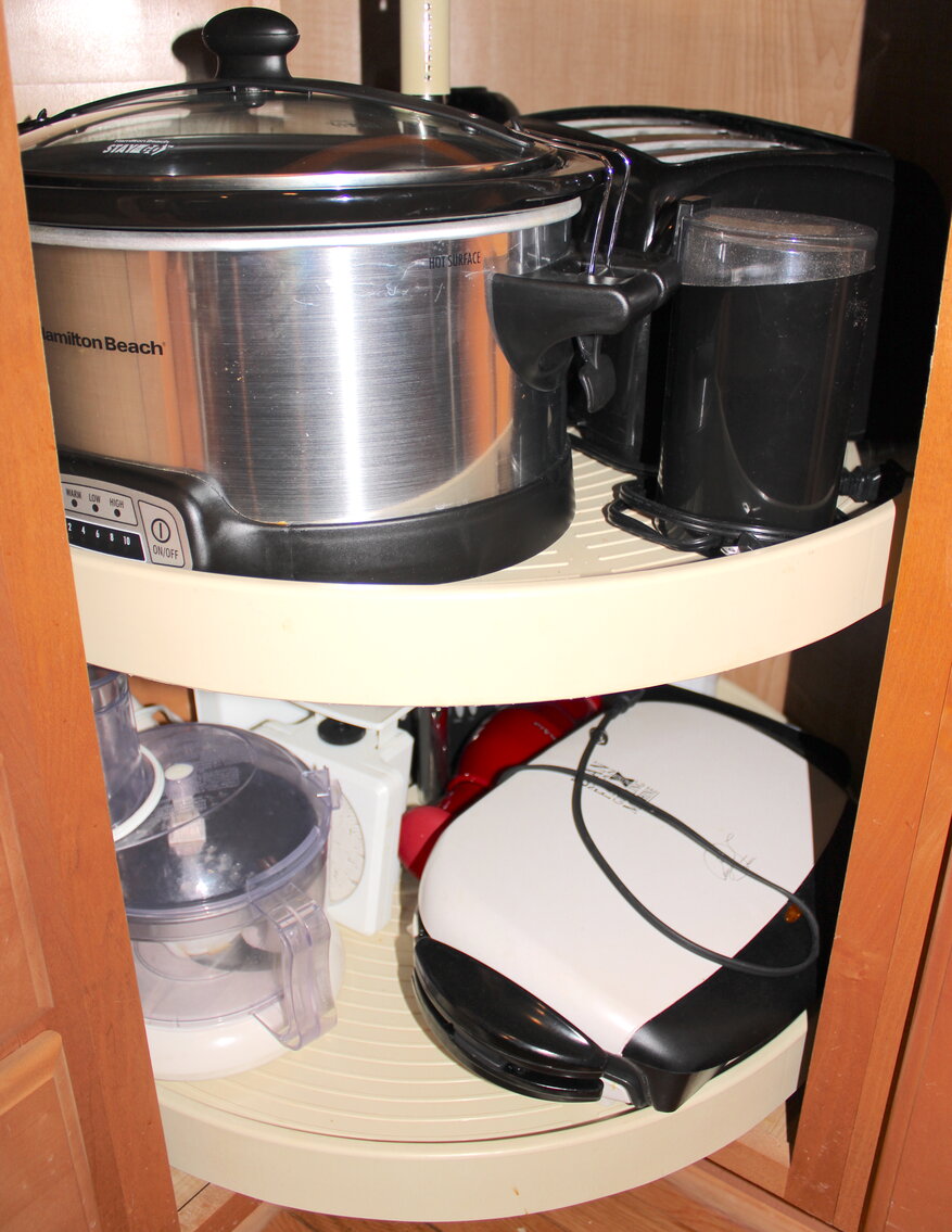 Image for LIVING ESTATE AUCTION