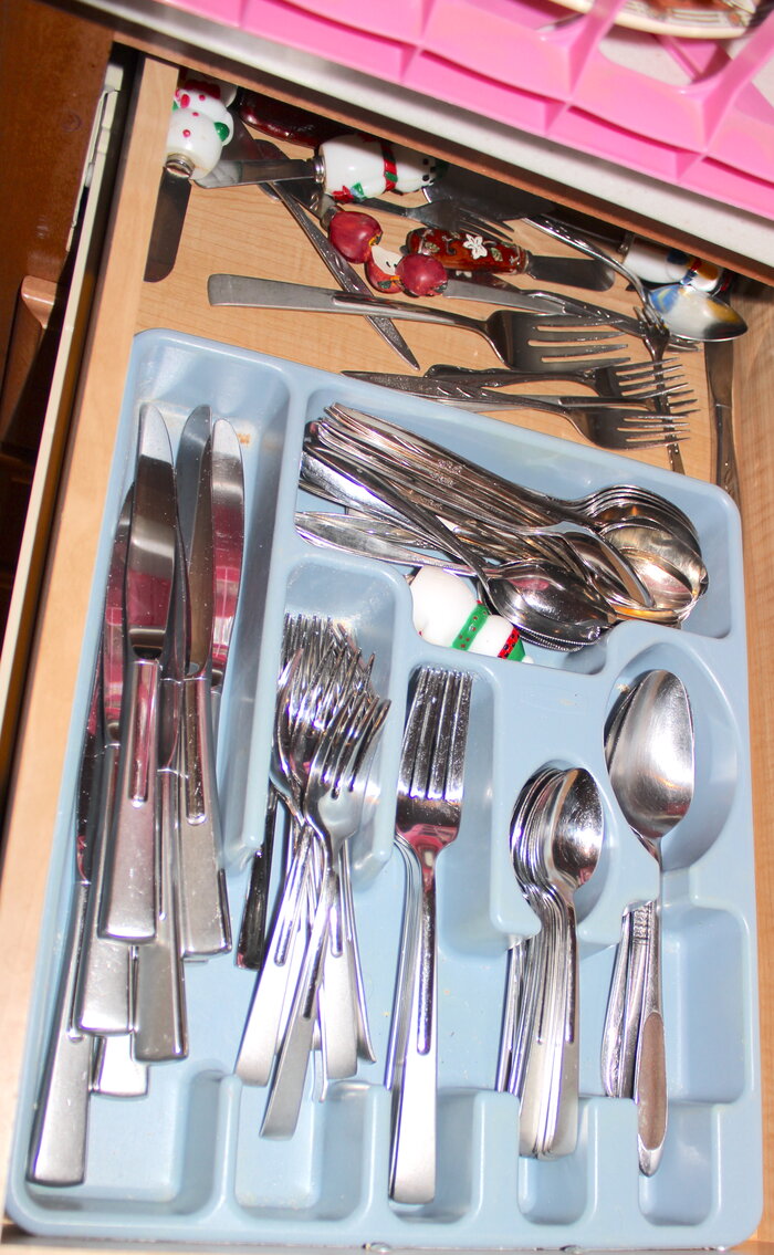 Image for LIVING ESTATE AUCTION