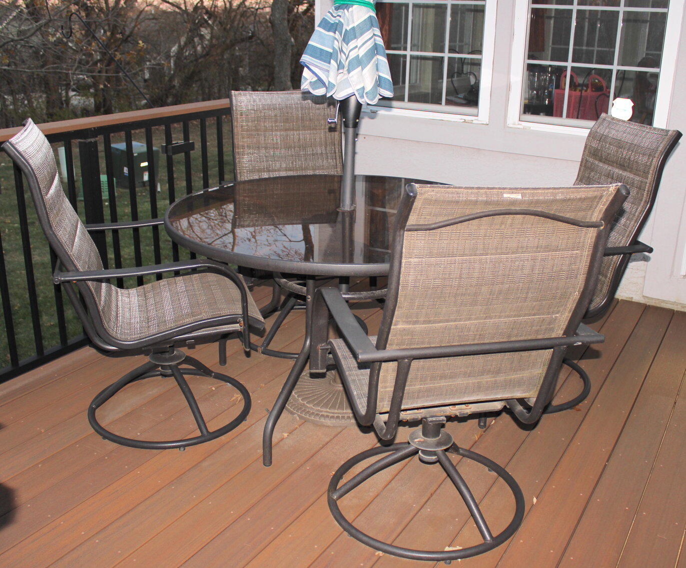 Image for LIVING ESTATE AUCTION