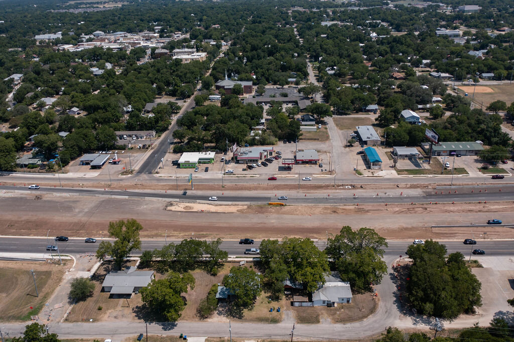 Image for Commercial Listing: 901, 905 and 907 College Street, Bastrop, TX 78602